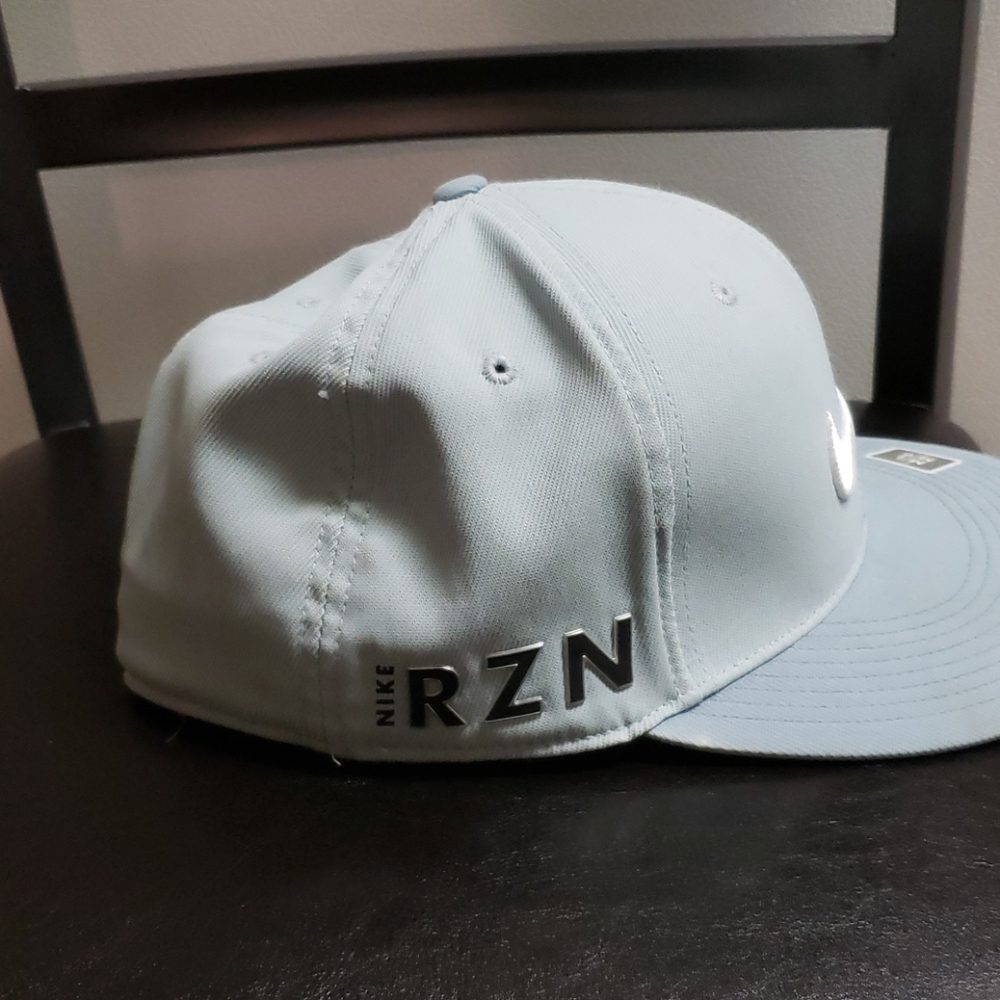 Hat - Picture 3 of 4